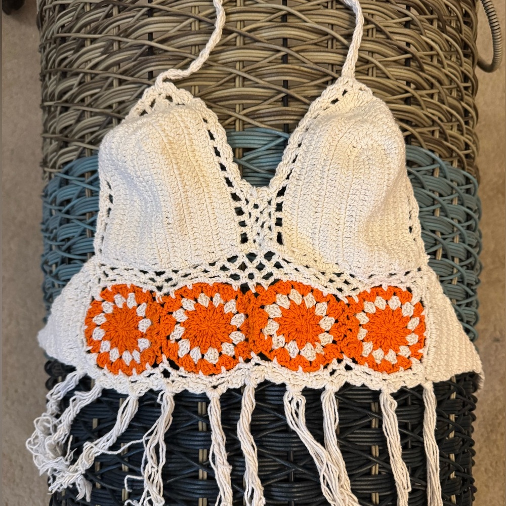 Crochet Crop Top with fridge detail
Nude &orange accents 
By the Sea, size small